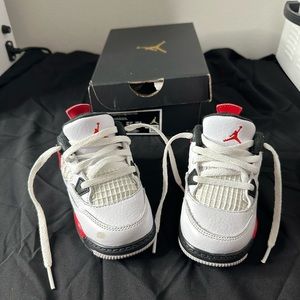 KIDS' TODDLER AIR JORDAN RETRO 4 BASKETBALL SHOES